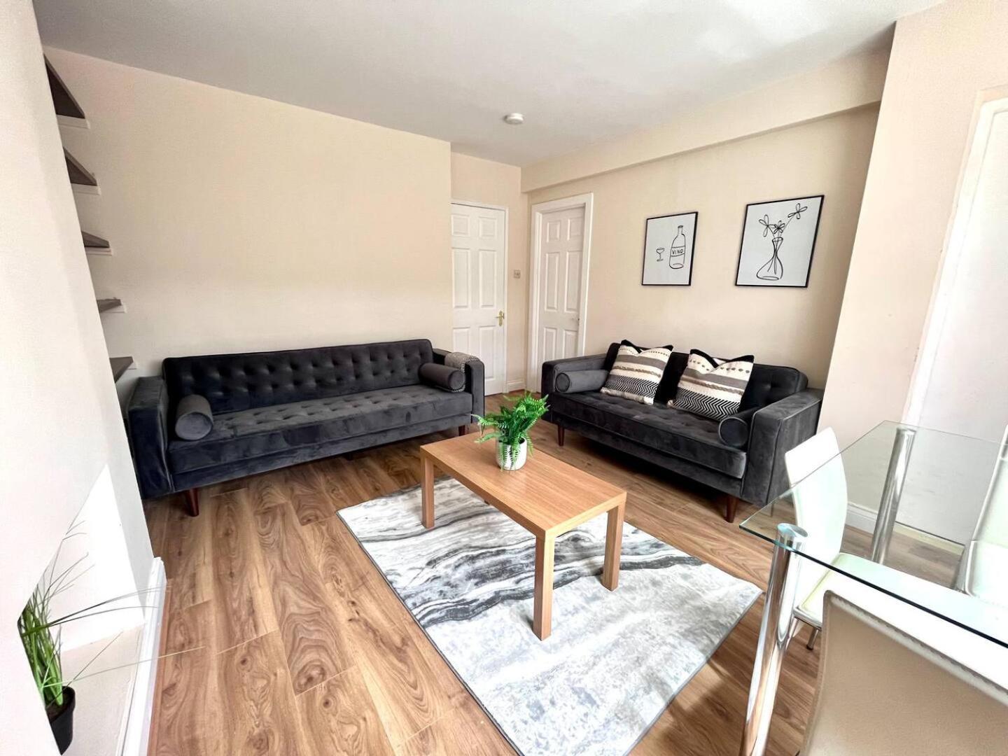 Central 4 Bedroom House With Driveway Newcastle upon Tyne Eksteriør billede