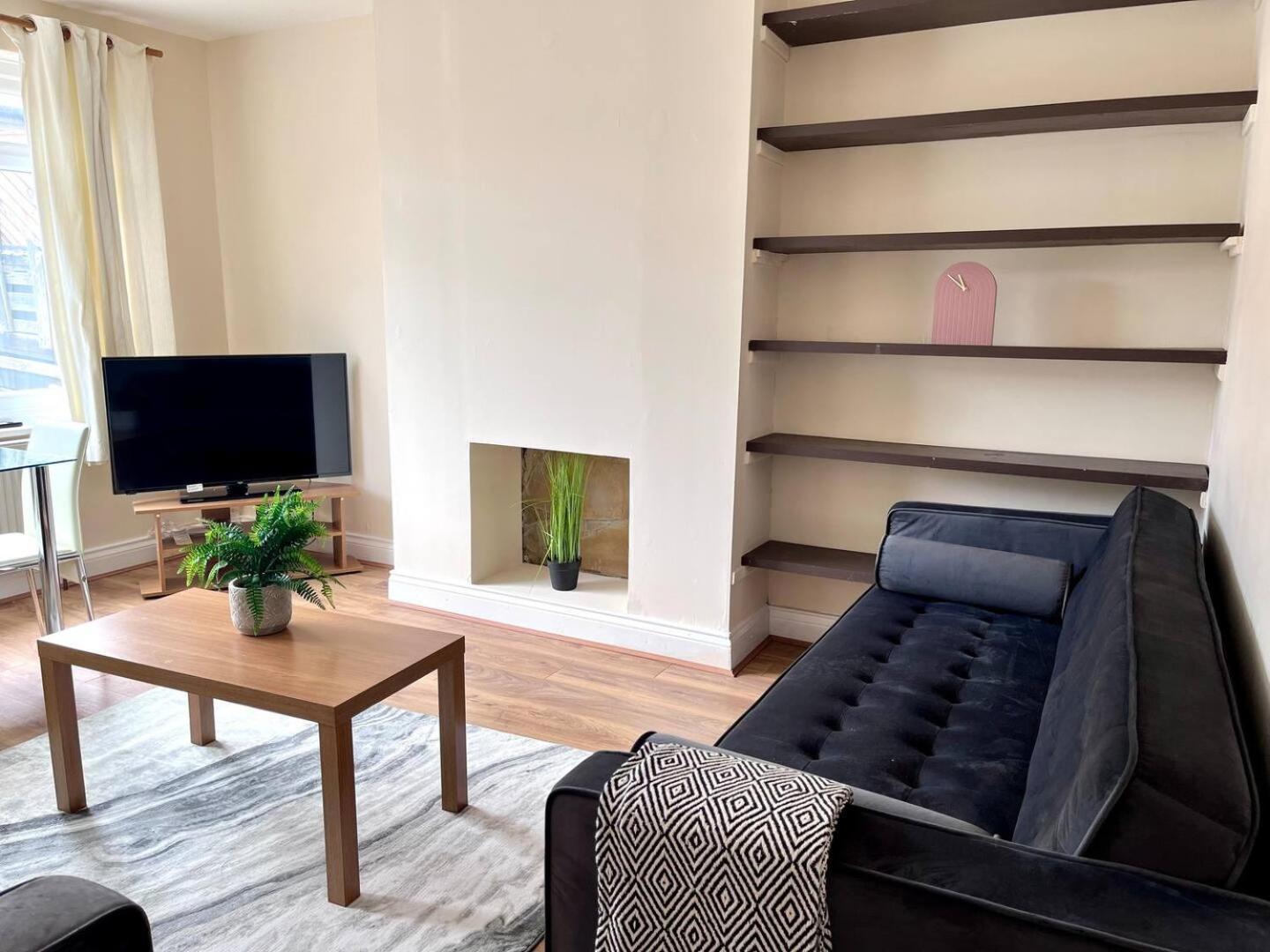 Central 4 Bedroom House With Driveway Newcastle upon Tyne Eksteriør billede